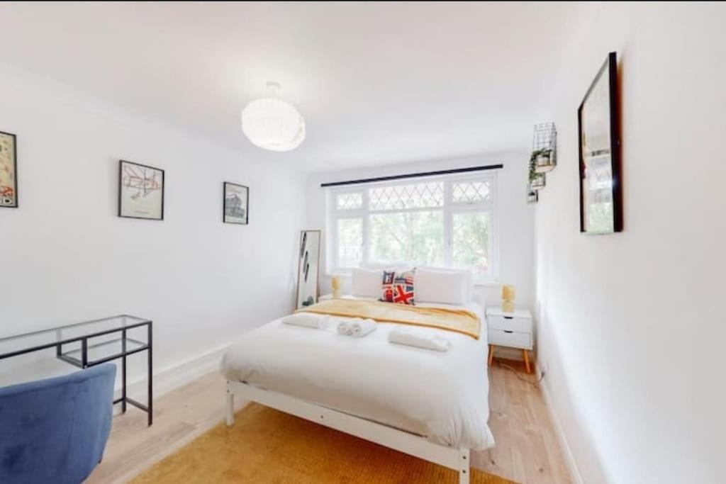 Modern 4 Bedroom In Kings Cross With Garden Case de vacanță *